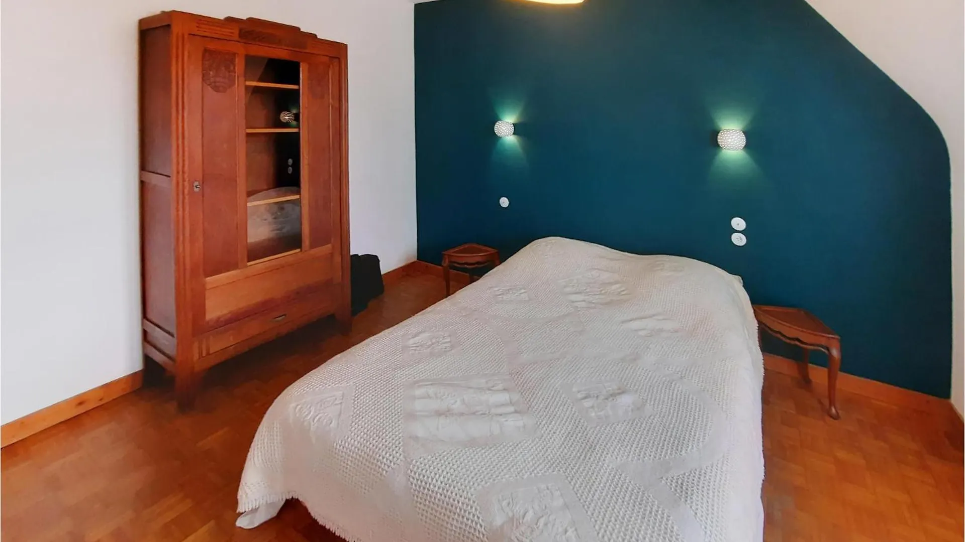 Сasa de vacaciones 4 Bedroom Stunning Home In Plougasnou