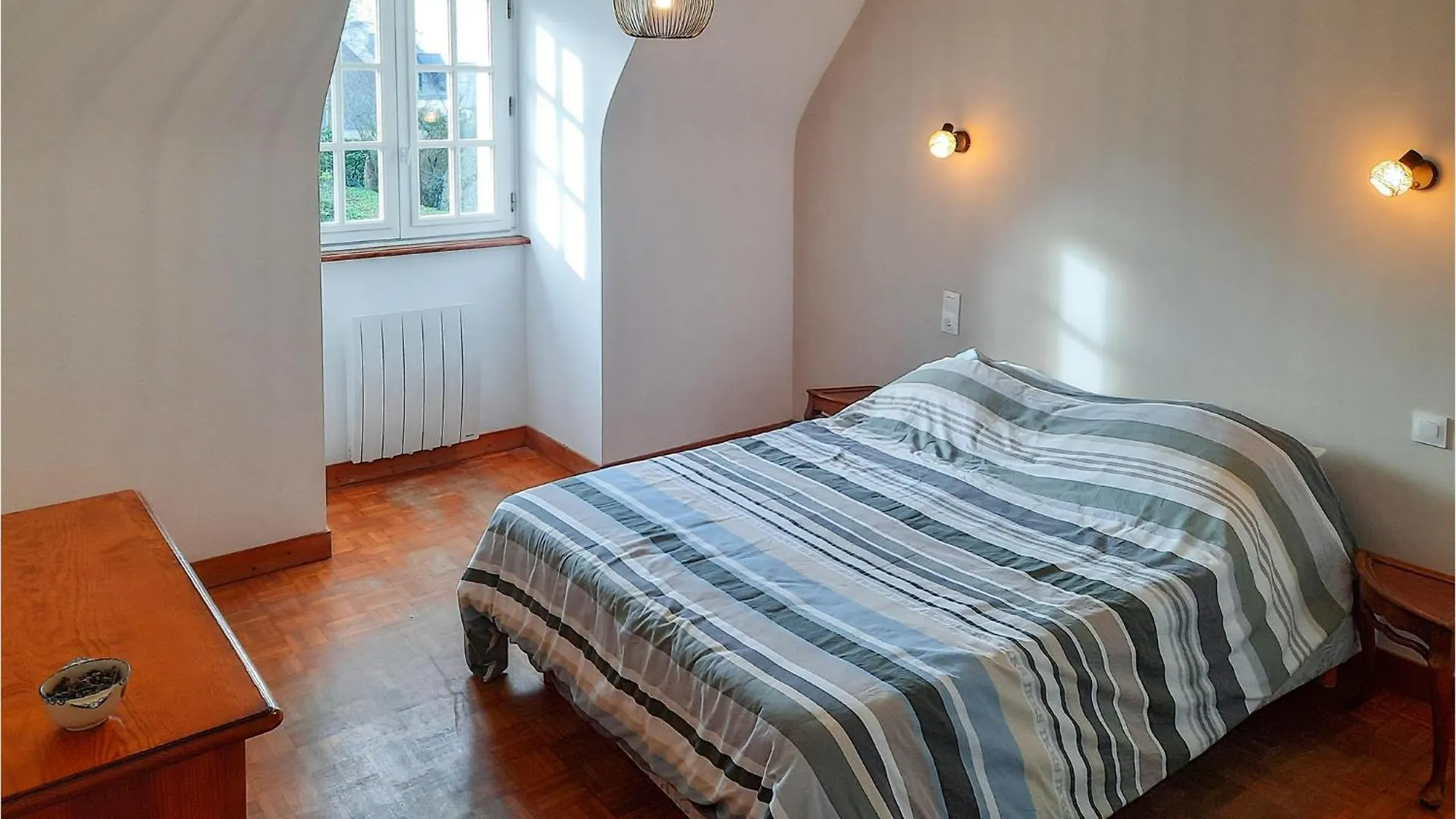 4 Bedroom Stunning Home In Plougasnou Francia