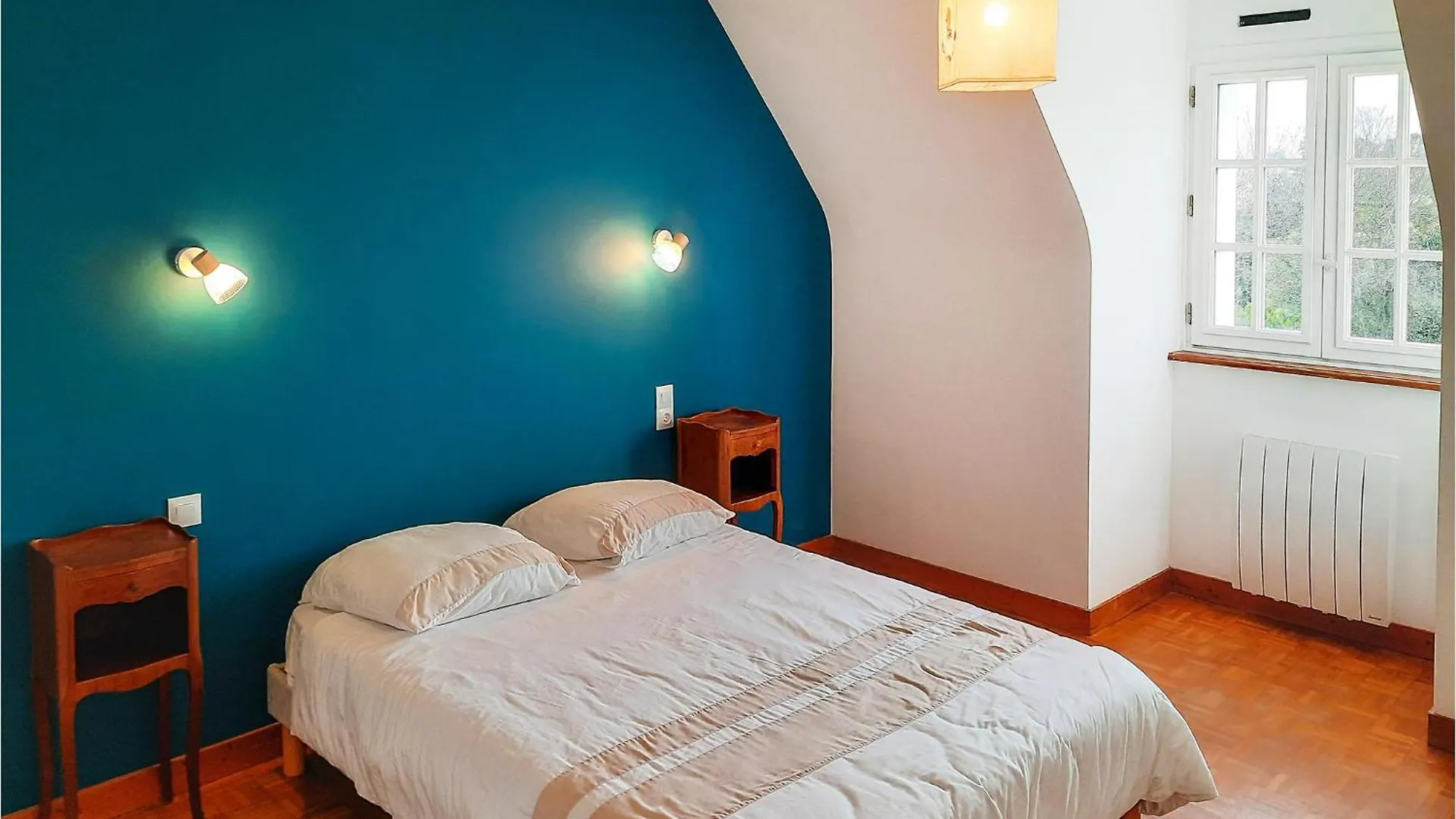 4 Bedroom Stunning Home In Plougasnou 0*,  Francia