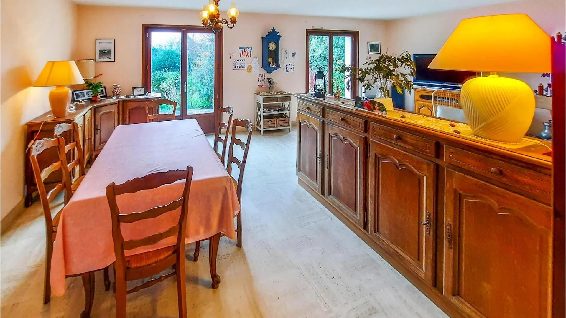 4 Bedroom Stunning Home In Plougasnou Сasa de vacaciones