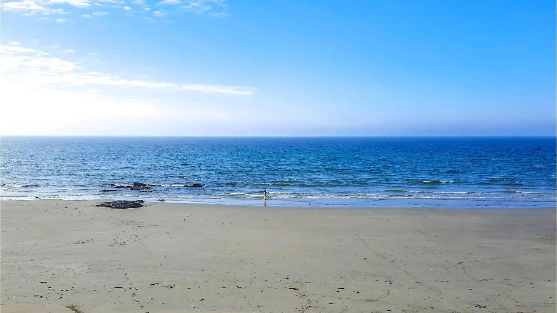 Сasa de vacaciones 4 Bedroom Stunning Home In Plougasnou