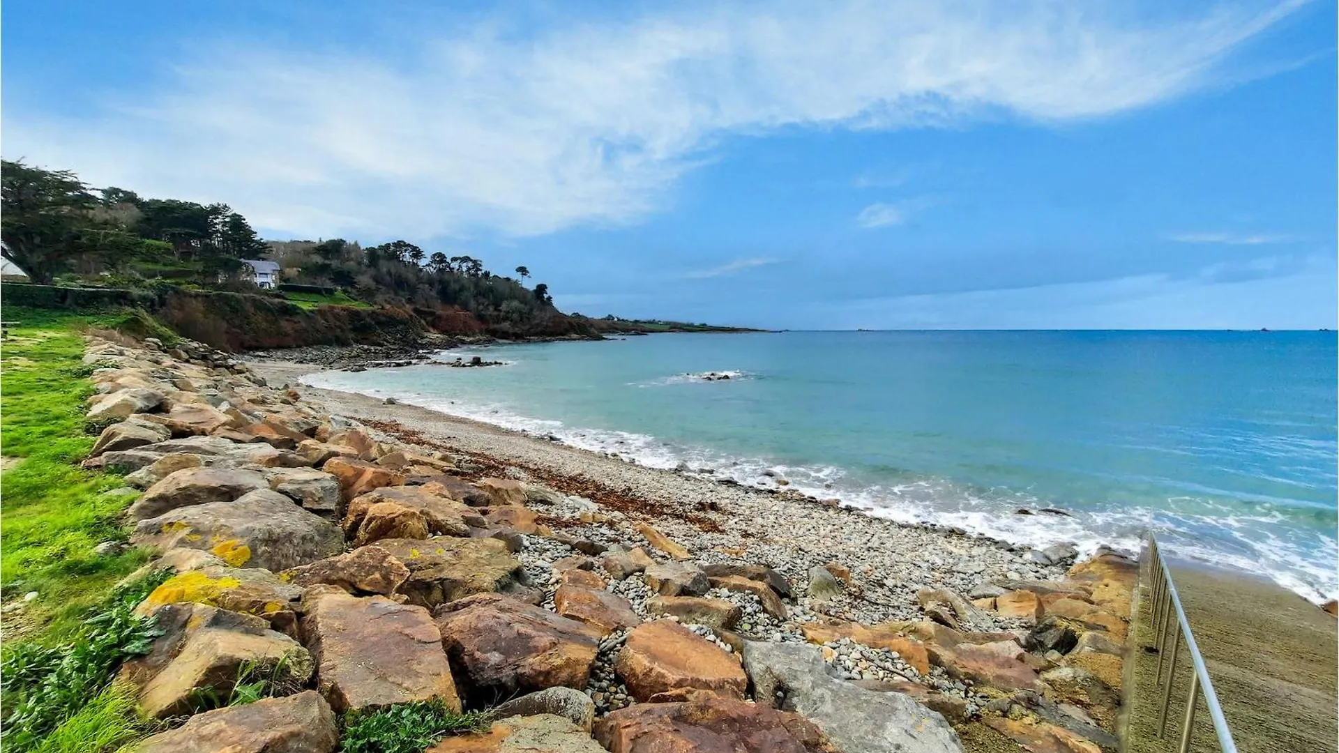 Сasa de vacaciones 4 Bedroom Stunning Home In Plougasnou
