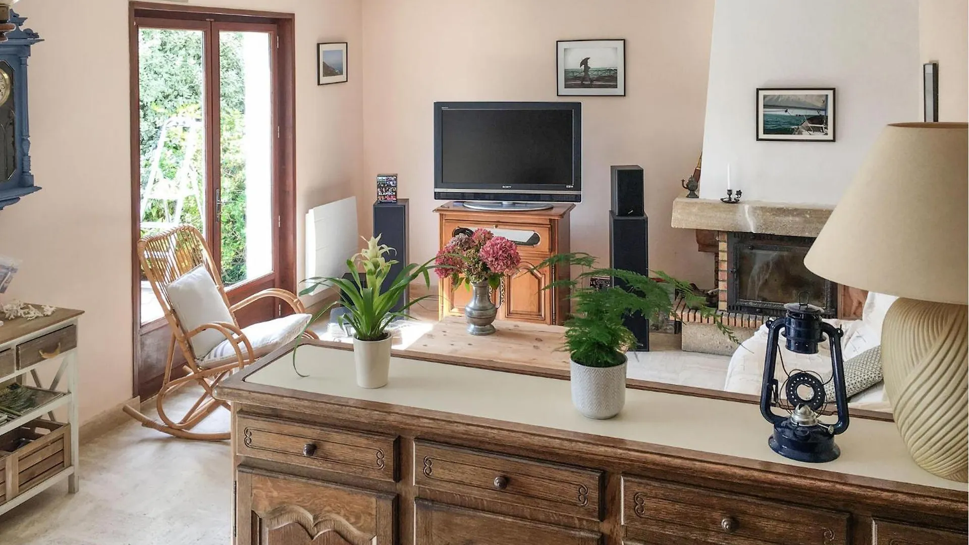 4 Bedroom Stunning Home In Plougasnou Сasa de vacaciones